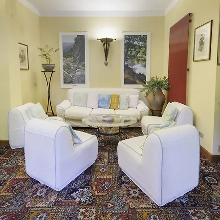 ホテル Sa Muvara アリッツォ